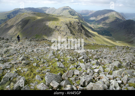 Blick vom Gipfel des großen Giebel, Lake District, England, in Richtung Kirk fiel, Säule, das Ennerdale Tal und hohen Stil. Stockfoto