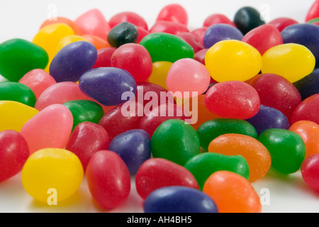 bunter Haufen von Gummibärchen Stockfoto