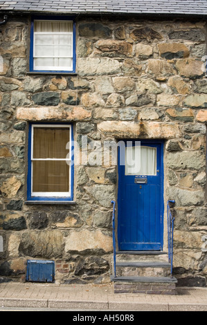 Hausfassade, Stein gebaut traditionelle Hütte Ortszentrum Snowdonia Gwynedd Nord-Wales UK Stockfoto