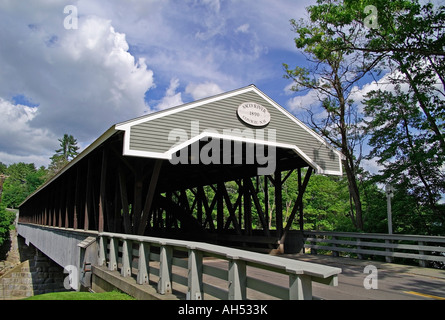überdachte Brücke Conway N H Saco River 1890 Stockfoto