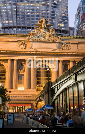 PERSHING SQUARE CAFÉS (© WARREN & WETMORE 1913) GRAND CENTRAL TERMINAL FORTY SECOND STREET MANHATTAN NEW YORK CITY USA Stockfoto