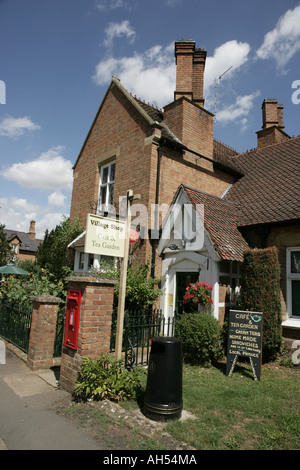 Postamt Dorf Shop und Tee Zimmer in Preston auf Stour in der Nähe von Stratford-upon-Avon Stockfoto