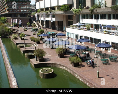 Stadt von London Barbican Centre Seeterrassen Stockfoto