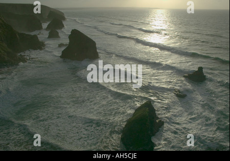 Bedruthan Steps in der Nebensaison winter Sonnenlicht nr Newquay Cornwall Großbritannien Stockfoto