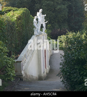 Der italienische Garten in der formalen Gärten Mt Edgcumbe Country Park Plymouth Stockfoto