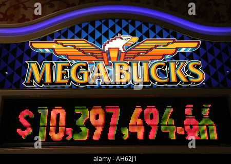 Lebensverändernde Jackpot-Gewinn auf einer Maschine in einem Casino in Las Vegas Stockfoto