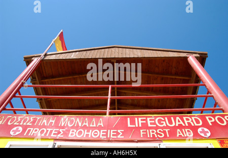 Strand Rettungsschwimmer Post auf Nissi Beach in der Nähe von Ayia Napa auf der Mittelmeer Insel Zypern EU Stockfoto