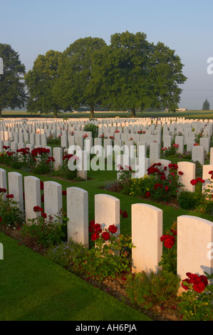 Delville Holz WW1 CWGC Friedhof (hauptsächlich Briten) Longueval The Somme Picardie Frankreich - 5.523 Bestattungen, zwei Drittel nicht identifizierten Stockfoto