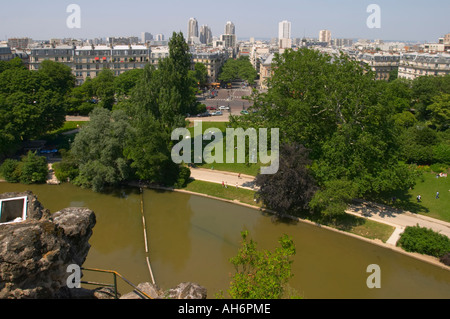 Blick vom hügeligen Parc des Buttes Chaumont-Paris Frankreich Stockfoto