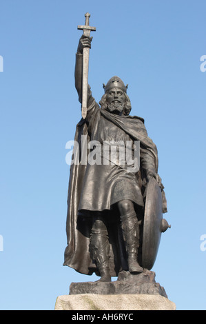 Statue von König Alfred dem großen an der Winchester Hampshire in England; geformt durch Sir Hamo Thornycroft & im September 1901 enthüllt Stockfoto