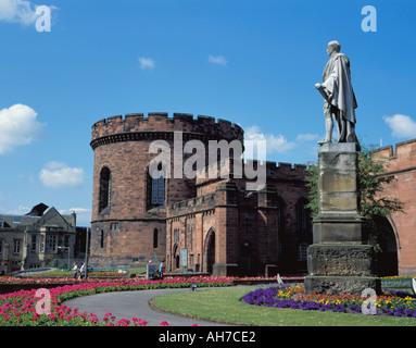 Statue von William Earl of Lonsdale vor der Zitadelle, Carlisle, Cumbria, England, UK. Stockfoto