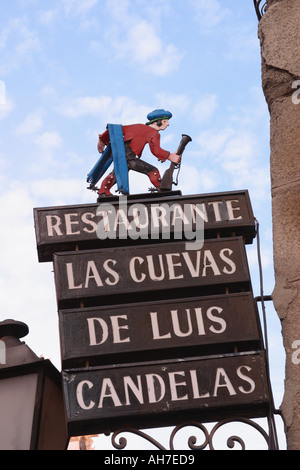 Madrid Spanien Zeichen für Restaurant Las Cuevas de Luis Candelas Stockfoto