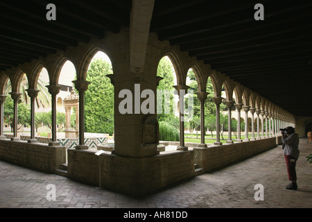 Barcelona Spanien Kreuzgang des Klosters Santa Maria de Pedralbes Stockfoto