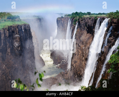 Zimbabwe Viktoriafälle von sambischen Seite aus gesehen Stockfoto