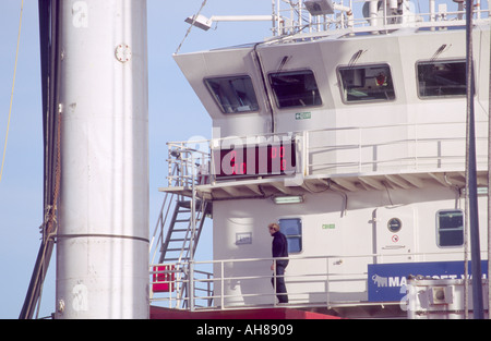 BRÜCKE DER HAMPELMANN MARINE RAMME RIG VERTÄUT AM FLUSS YARE AM HAFEN VON GREAT YARMOUTH NORFOLK EAST ANGLIA DEU Stockfoto