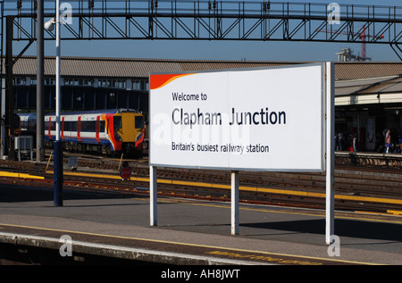 Clapham Junction Railway Station Zeichen, London, England, UK Stockfoto