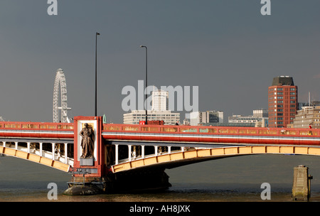 Vauxhall Bridge und Themse, London, England, UK Stockfoto