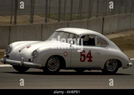 Historische Rennwagen auf der Strecke Monterey historischen Autorennen Stockfoto