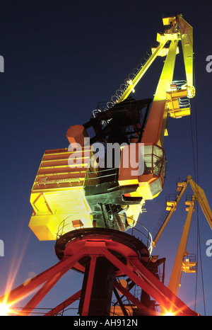 Rot und gelb wiederhergestellt Kran am Puerto Madero, Buenos Aires, Argentinien Stockfoto