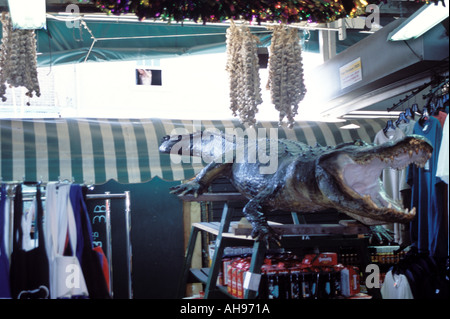 Innerhalb des französischen Marktes New Orleans Louisiana USA Stockfoto