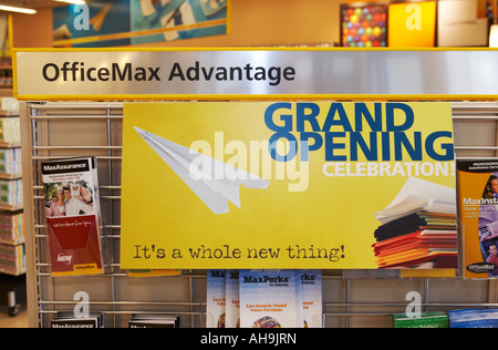 Hoffman Estates Illinois Grand Opening von OfficeMax Speicher Banner und Zeichen auf dem display Stockfoto
