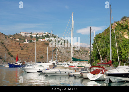 Almunecar Punta De La Mona Costa Tropical Granada Provinz Spanien Marina del Este Stockfoto