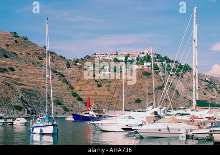 Almunecar Punta De La Mona Costa Tropical Granada Provinz Spanien Marina del Este Stockfoto