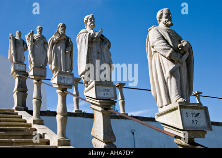 Anfang der 18c barocken Gärten des Bischofs (Jardim in Castelo Branco, Portugal Paco Episcopal tun). Statuen der Heiligen Linie die Schritte Stockfoto