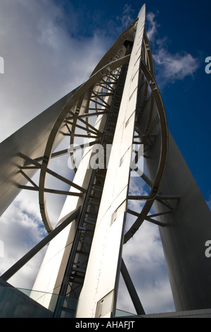 Nach oben auf das Skelett wie Struktur der Glasgow Tower, Glasgow, Schottland Stockfoto