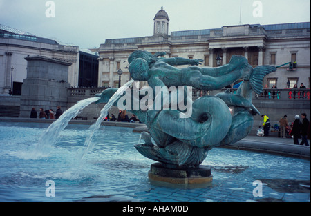 Brunnen in Trafalgar Square London, UK Stockfoto