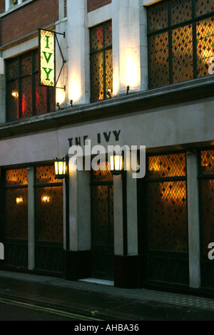 Die Efeu-Restaurant in London Lieblings Essplatz von Prominenten Stockfoto