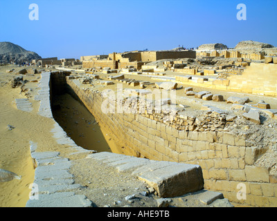 Boot Grube Causeway Gräber und die zerstörten Pyramide des Unas in Sakkara Stockfoto