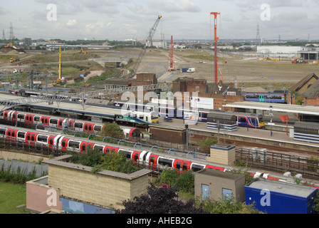 East London Stratford halb Antenne Website die Bauarbeiten für das Jahr 2012 Olympischen Spiele & Stratford Stadt Entwicklung über Bahnhof Stockfoto