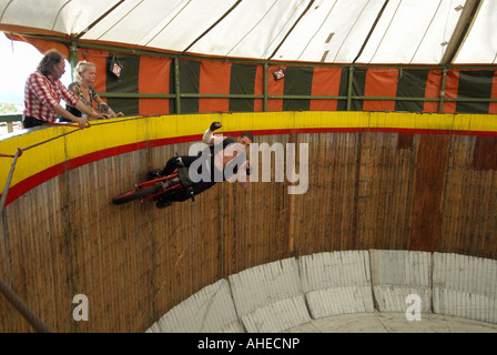 William Arne Motorcircus auf dem Markt von Kivik Stockfoto