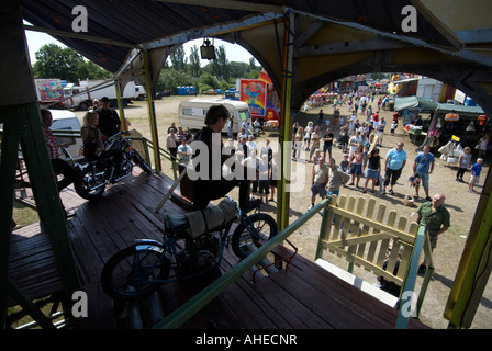 William Arne Motorcircus auf dem Markt von Kivik Stockfoto