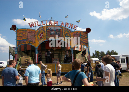 William Arne Motorcircus auf dem Markt von Kivik Stockfoto