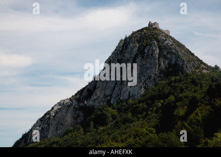 Ruinen der Burg Montségur in Frankreichs Ariège, letzte Festung der Katharer Ketzer verbrannt zu Tode im 13. Jahrhundert Stockfoto