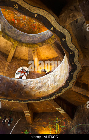 Bild der Innenansicht Nachschlagen der Wachturm am Desert View aus dem Kiva Zimmer Grand-Canyon-Nationalpark Stockfoto