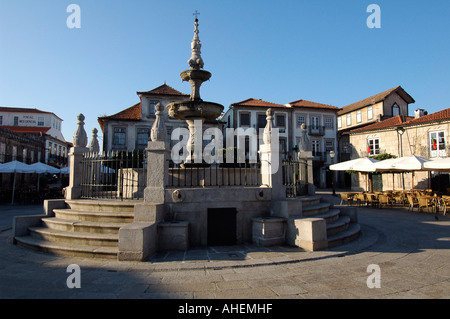 Renaissance Brunnen von 1551 in Caminha Hauptplatz, Viana do Castelo entfernt im Norden Portugals Stockfoto