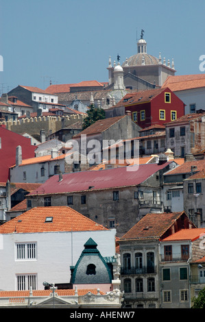 Blick auf den erhaltenen mittelalterlichen Altstadt von Coimbra in Portugal Stockfoto