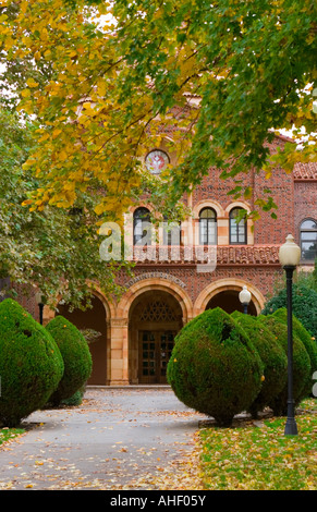 Campus der California State University Chico im Herbst Stockfoto