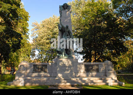 Dollard des Ormeaux Statue Kriegerdenkmal in Lafontaine Park Montreal Stockfoto