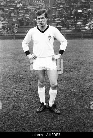 Fußball, Regionalliga West 1964/1965, Borussia Mönchengladbach gegen Preussen Münster 0:0, Boekelberg Stadion in Mönchengladbach, Fußballspieler, Jupp Heynckes (MG) Stockfoto