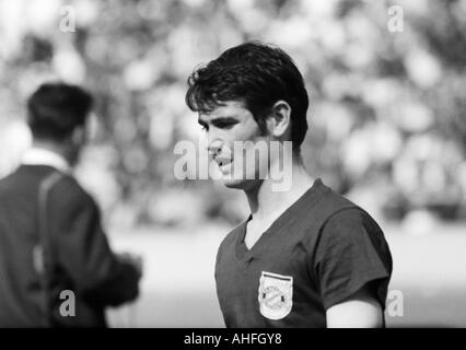 Fußball, Bundesliga, 1965/1966, Wedau Stadion Duisburg, Meidericher SV vs. FC Bayern München 1:1, Fußballspieler, Porträt von Rudolf Nafziger Stockfoto