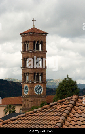 Clock Tower of St Andrews Catholic Church, North Raymond Avenue, Old Town Pasadena, Los Angeles County, Southern California Stockfoto