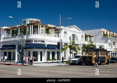 Brooks Brothers klassische Bekleidungsgeschäft, Ecke Rodeo Drive und Santa Monica Blvd, Beverly Hills, Los Angeles Stockfoto