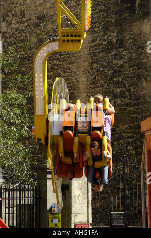 Fair Ground Fahrt auf einer Messe in St. Giles, Oxford Straße Stockfoto