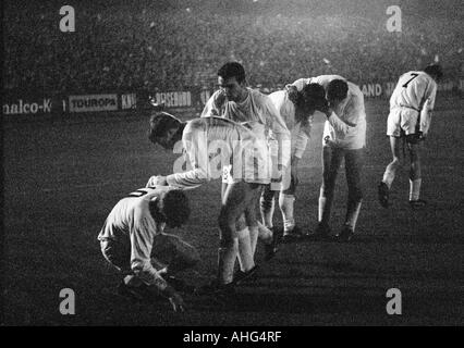 Fußball, Bundesliga, 1967/1968, Müngersdorfer Stadion in Köln, 1. FC Köln gegen Borussia Mönchengladbach 2:5, Fußballspieler, v.l.n.r.: Günter Netzer, Klaus Ackermann, Herbert Laumen, Peter Meyer, Egon Milder, Herbert Wimmer (alle MG) Stockfoto