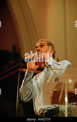 Nicky Gumbel von Holy Trinity Brompton Kirche London The Alpha Kurs Adresse Schlüsselfragen in Bezug auf den christlichen Glauben Stockfoto