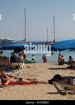Cala Portals Vells Strand mit Yachten vor Anker in der Bucht Ponent Region Mallorca Balearen Spanien Stockfoto